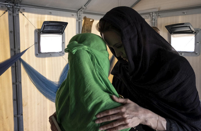 Angelina Jolie in Bangladesh per UNHCR Agenzia delle Nazioni Unite per i Rifugiati