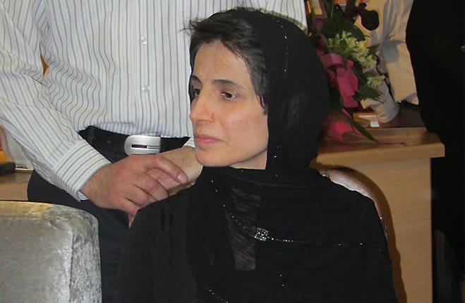 avvocata Nasrin Sotoudeh condannata 33 anni di carcere e 148 frustate Iran