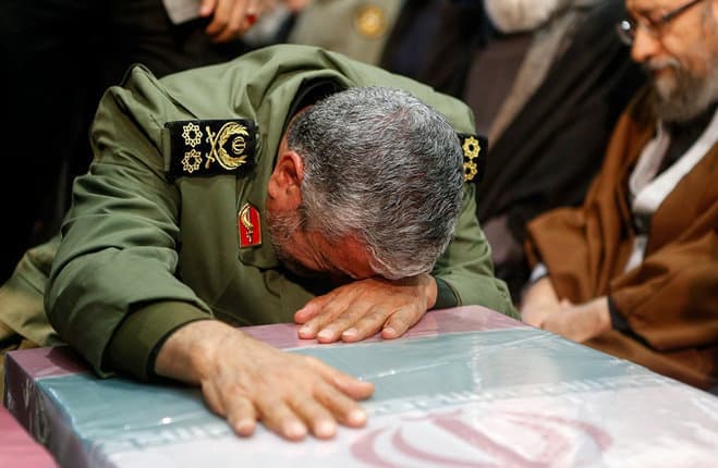 Qasem_Soleimani_funerali guerra Iraq USA