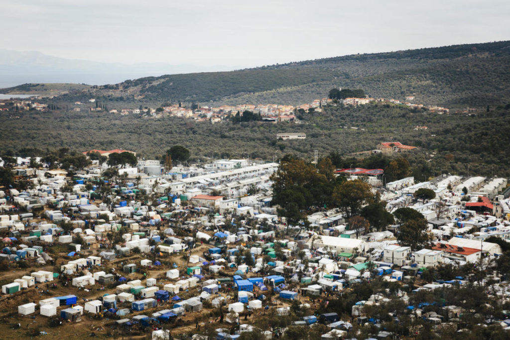 Alto Commissario ONU per i Rifugiati: “Agire ora per alleviare le sofferenze nei centri di accoglienza delle isole Egee”