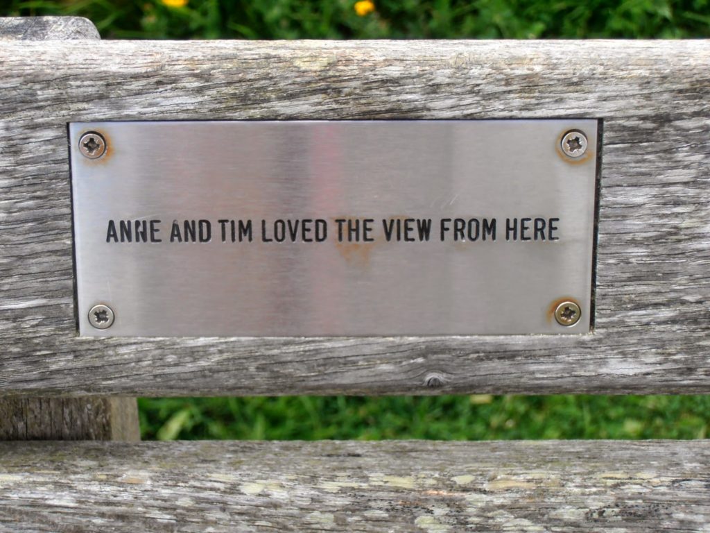 Targa in memoria di Anne e Tim, Beachy Head, Regno Unito