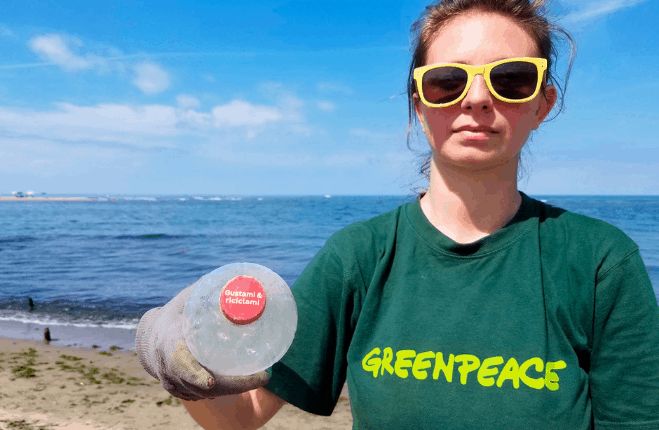 Plastic Radar Greenpeace riparte per segnalare i rifiuti che inquinano spiaggie, mari e laghi